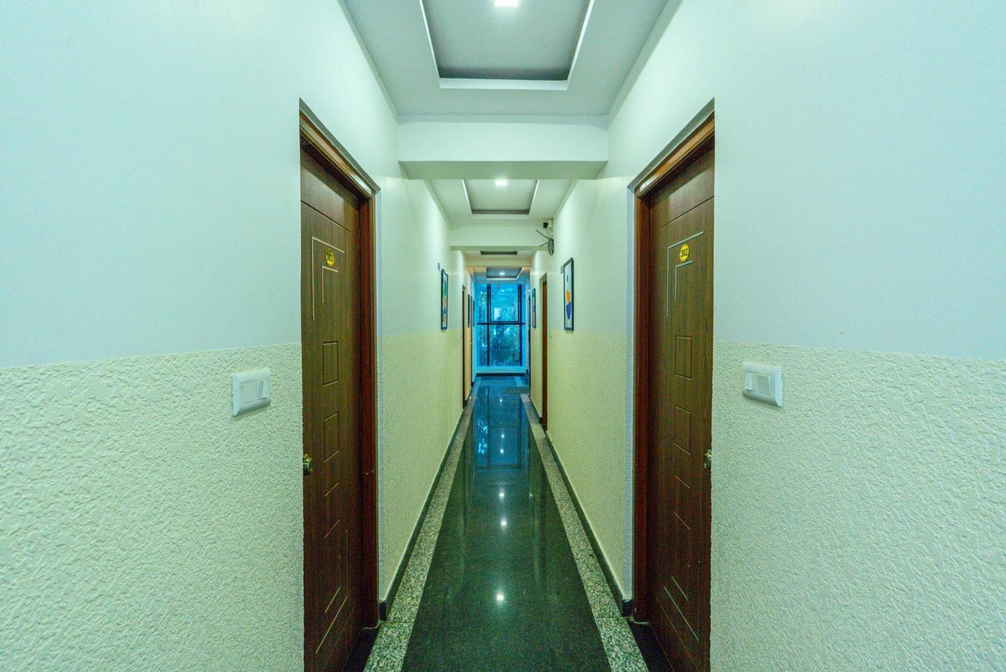 Hotel Treebo Elmas Grand à Bangalore Extérieur photo
