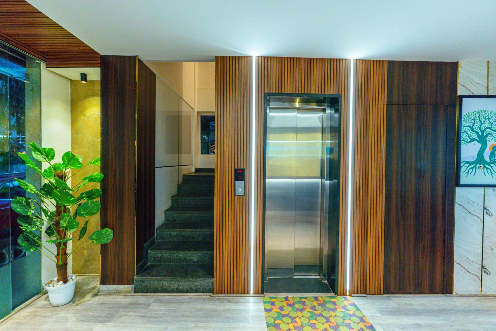 Hotel Treebo Elmas Grand à Bangalore Extérieur photo